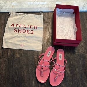 AUTHENTIC Valentino Garavani Rockstud Jelly Flat T strap Sandal size 41